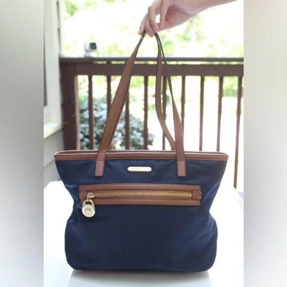 Michael Kors tote bag - Picture 6 of 15